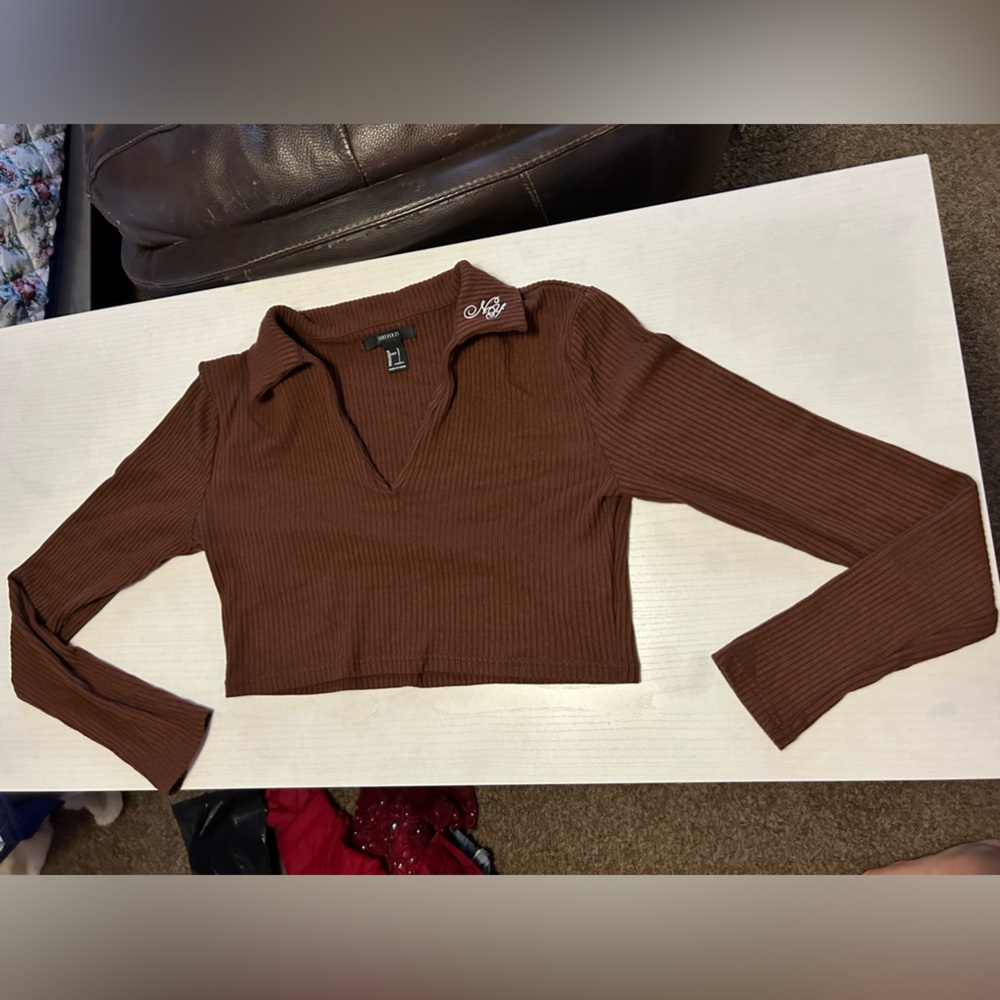 Forever 21 long sleeve cropped shirt